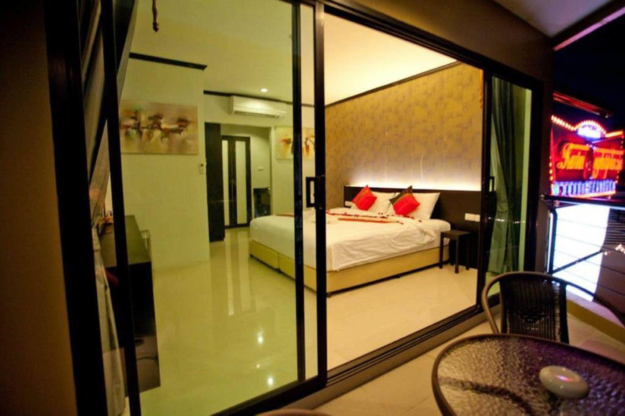 Kata Green Beach Hotel Luaran gambar